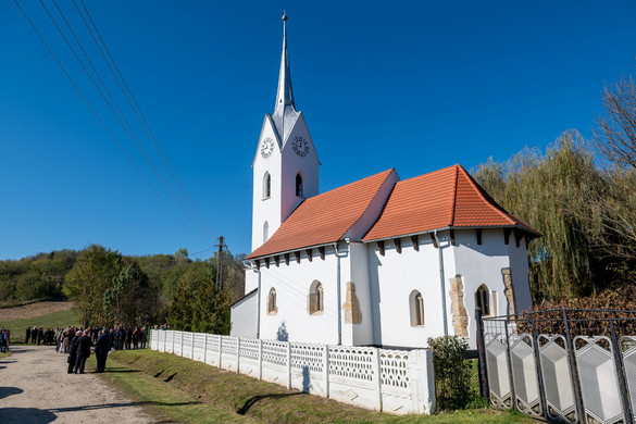 Református szórványgyülekezet temploma újult meg Kolozs megyében