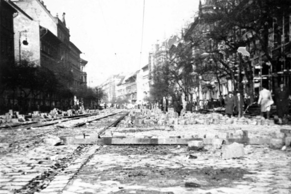 Kettétört kopjafa, leborított obeliszk: séta Békéscsaba 1956-os emlékhelyein