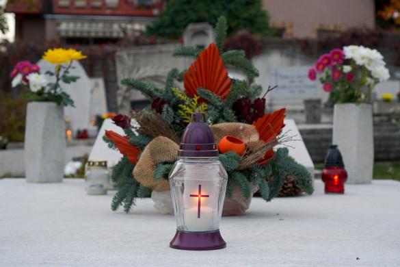 Fotó: MH archív/Katona László Temetői szabályok Mindenszentek és halottak napján