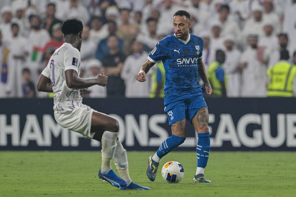 Visszatért a pályára Neymar