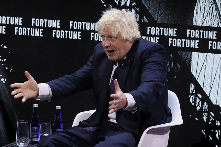 Halálos naivitás vagy szándékos félrevezetés? – Johnson ukrajnai csapatküldésről beszélt