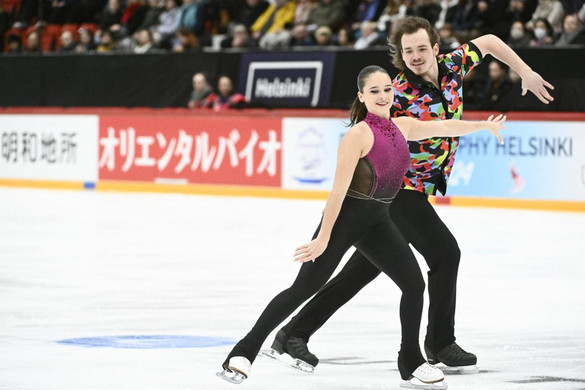 Japán vezetés, hatodik helyen a magyar páros