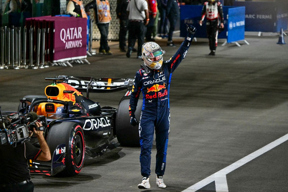 Fotó: AFP/Giuseppe Cacace Verstappen rajtol a pole-pozícióból a Katari Nagydíjon