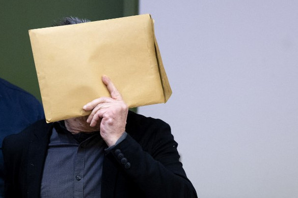 Gyermekpornográfia a vád egy szegedi férfi ellen