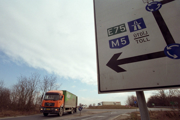 Baleset az M5-ösön