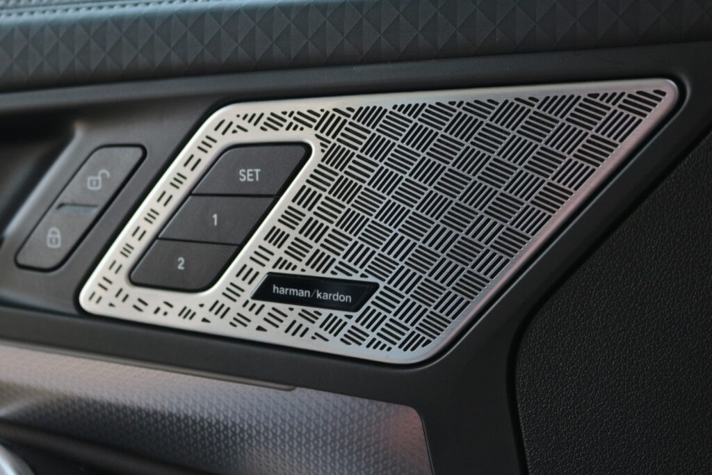 BMW harman/kardon