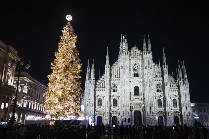 Fotó: AFP/NurPhoto/Alessandro Bremec Vörös zóna Milánóban