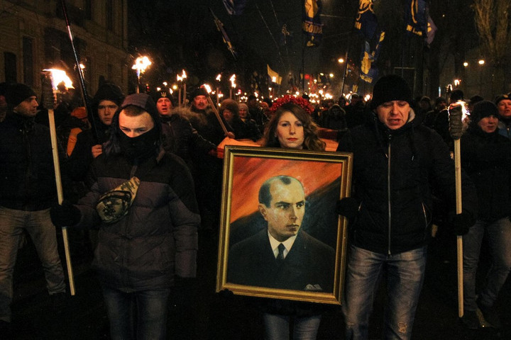 Fotó: AFP/NurPhoto/Sergii Kharchenko Gyermekkönyvek születtek a náci Banderáról