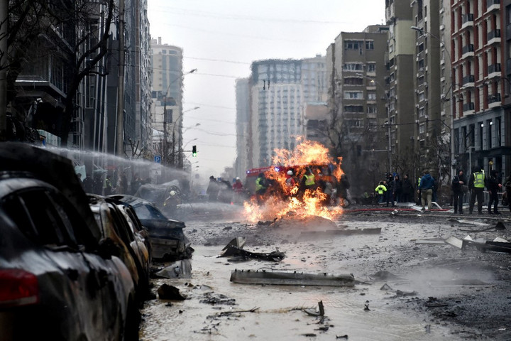 Fotó: AFP/NurPhoto/Serhii Chuzavkov Kijev térségét légicsapások érték