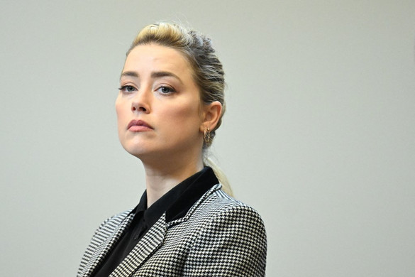 Amber Heard második gyermekét várja