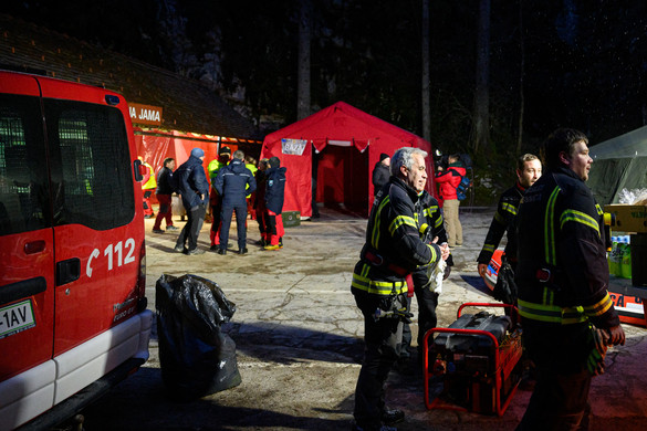 Két magyar túrázó rekedt a szlovén Kamniki-Alpokban