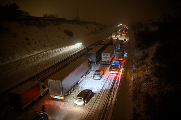 Újra zavartalan a közlekedés az M1-esen