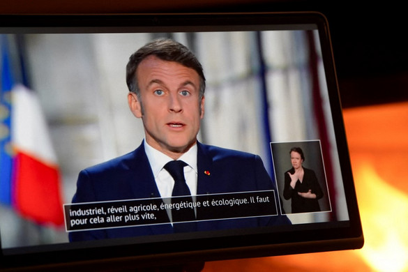 Macron: „Az elmúlt 30 év ártatlanságának vége”