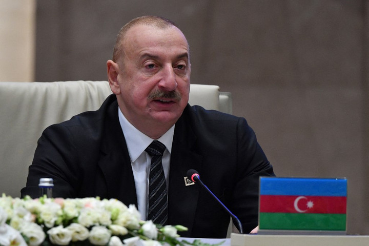 Aliyev: Az orosz csapások ellenére folytatódik az azeri-ukrán energetikai együttműködés