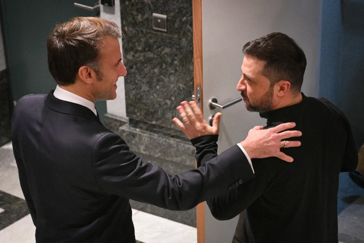 Kiderült Zelenszkij Macronnal és Starmerrel kapcsolatos „terve”