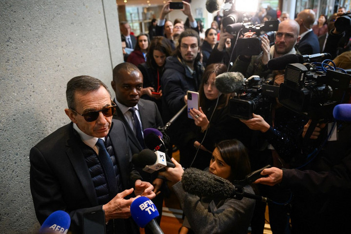 Párizs elítélte, hogy Algéria nem fogadott vissza egy Franciaországból kiutasított influenszert