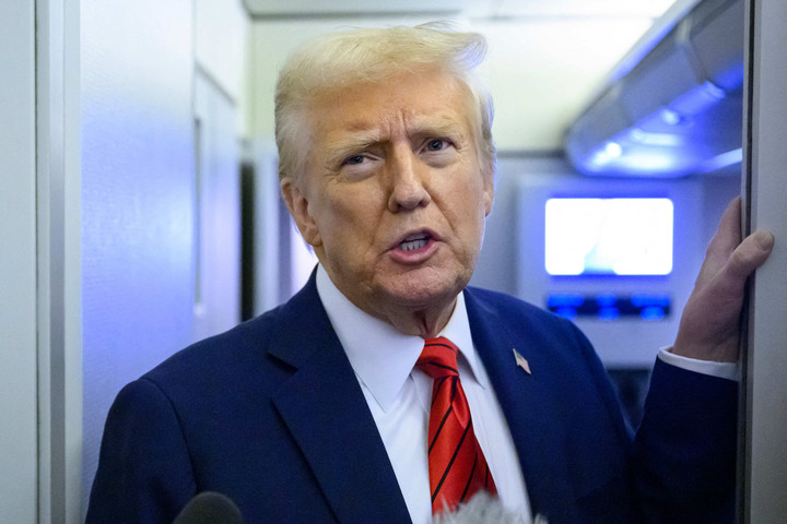 Trump felszámolná a kormányon belüli „keresztényellenességet”