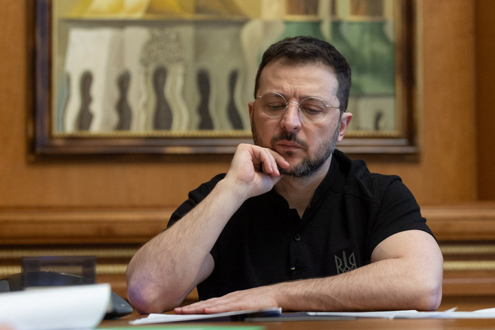 Fotó: AFP/Handout/Ukrainian Presidential Press Service Ez történhet Zelenszkijjel az ukrán vereséget követően