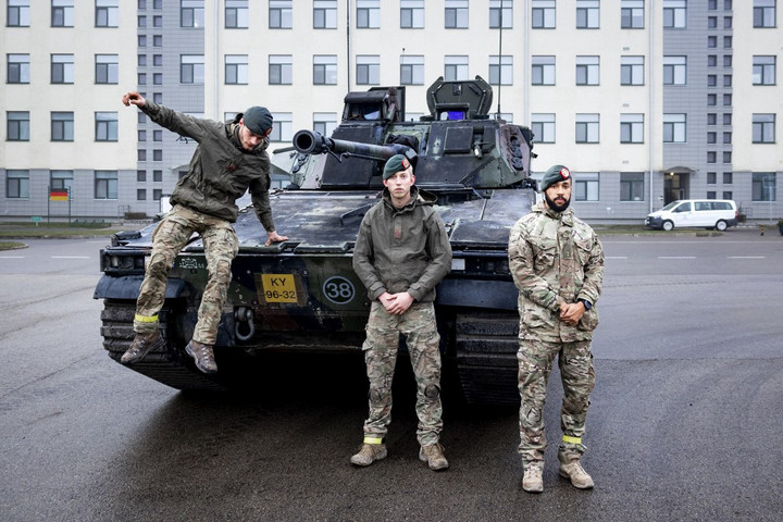 Fotó: AFP/ANP Mag/Ramon van Flymen Litvánia bevonulna Ukrajnába