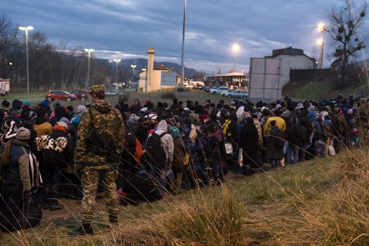 Nem elég az ingyenpénz, lázadnak a migránsok