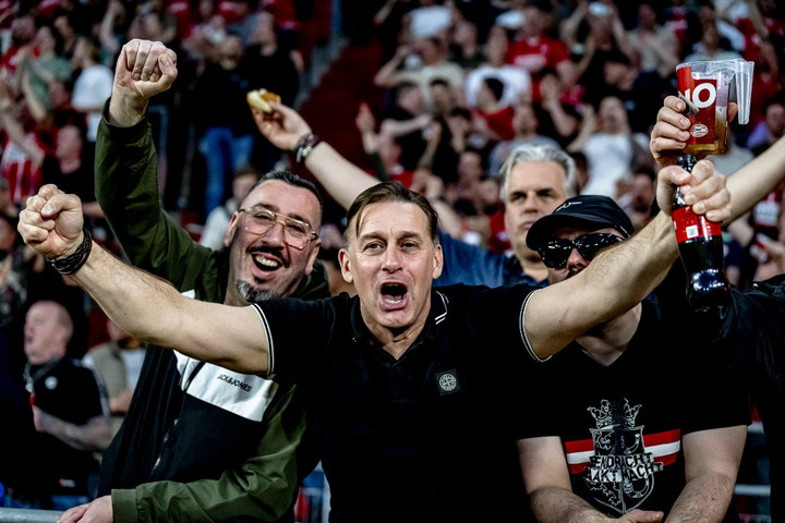 Fotó: AFP/NurPhoto/Marcel van Dors Az UEFA megbüntette a Fradit és a hollandokat is