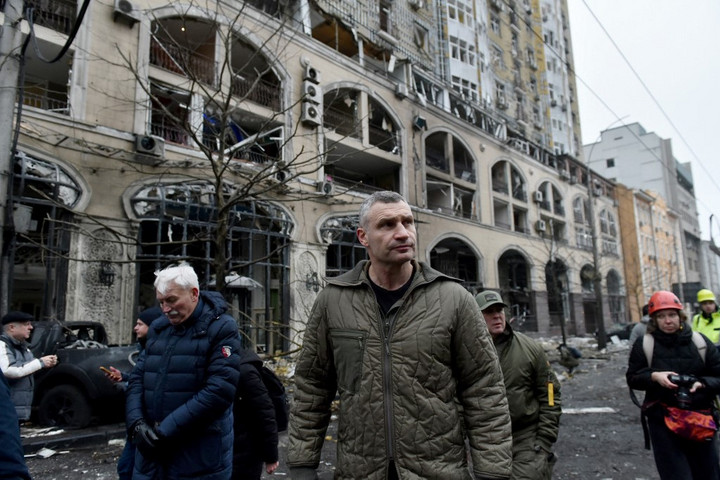 Fotó: AFP/NurPhoto/Serhii Chuzavkov Klicsko pártja tiltakozik a tábornokok letartóztatása és üldözése ellen