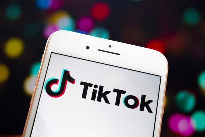 Fotó: NorthFoto Az észt külügyminiszter a TikTok uniós betiltását követeli