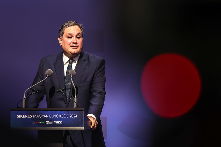Fotó: MH/Balogh Dávid Eljöhet a fordulat a vállalati hitelezésben