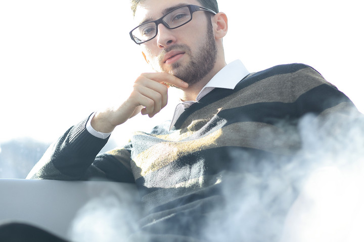 A cigaretta régen és ma