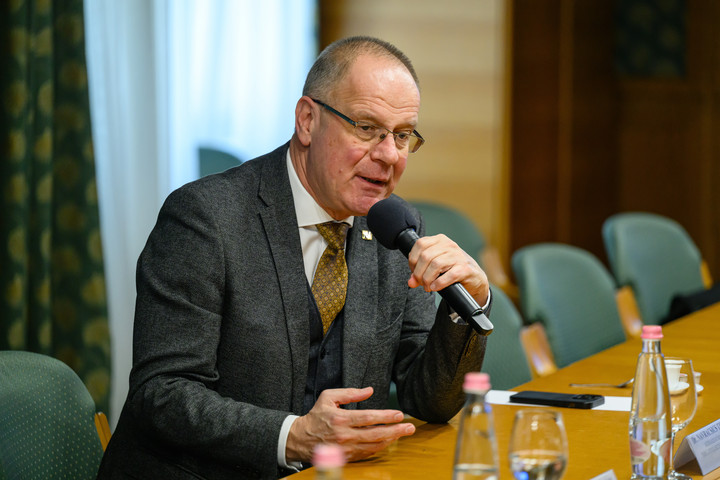 Fotó: MTI/Vasvári Tamás Navracsics Tibor: Kreatív régió alakul Veszprém térségében a Pannon Egyetem részvételével