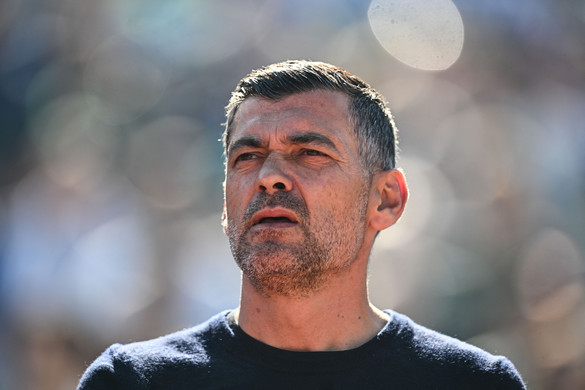 Az első négy között végezne új edzőjével az AC Milan