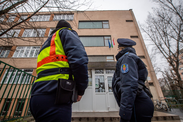 Bombafenyegetés: az ORFK befejezte az épületek átvizsgálását