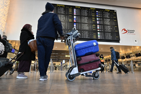 Az összes induló járatot törölték a belgiumi Charleroi repülőterén