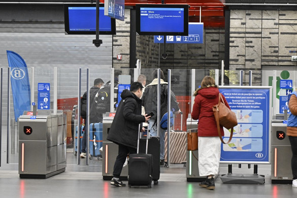 Átirányítják a belga légtérben tartózkodó repülőgépeket