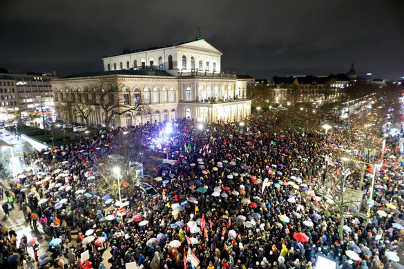 A kereszténydemokraták pártközpontja is áldozatul esett a baloldali tüntetéseknek