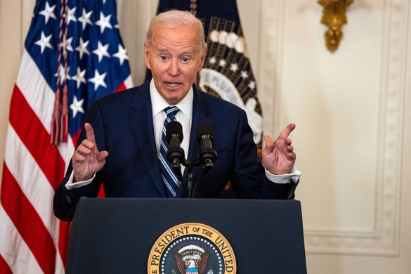 Joe Biden betiltja a kínai és az orosz technológiák beépítését járművekbe