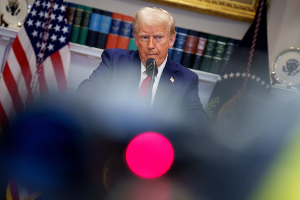 Trump: Infrastruktúra-fejlesztés a mesterséges intelligencia terjedése érdekében