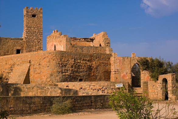 Fotó: Hans Lucas via AFP/Eric Lafforgue Rejtélyes kőarcot fedeztek fel a ciszterna falán