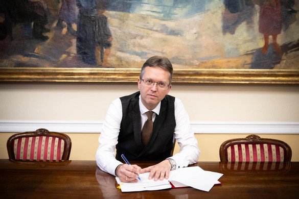Hankó Balázs: Elsöprő a nemzeti konzultáció támogatottsága