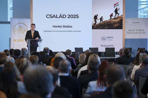 Hankó Balázs: Minden élethelyzetben támogatjuk a magyar családokat