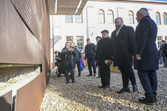 Debrecenben a helyi áldozatokra emlékeztek