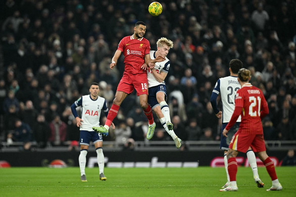 Idegenben került minimális hátrányba a Liverpool