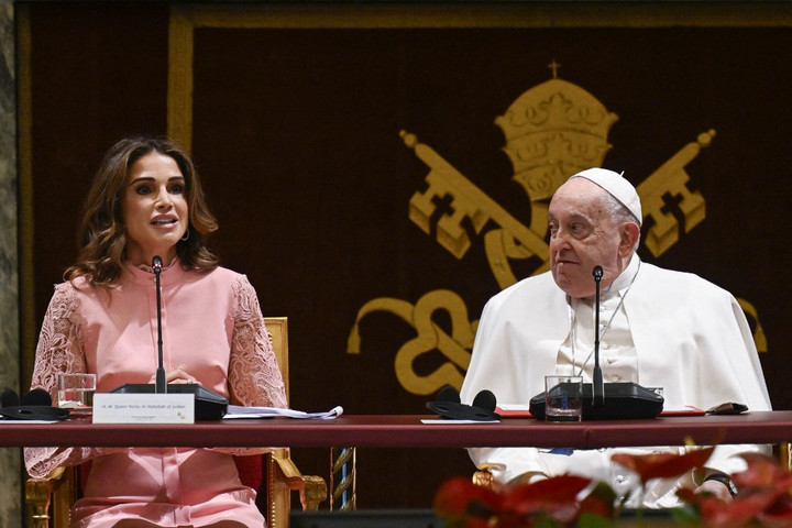 Fotó: AFP/Vatican Media/Simone Risoluti „Semmi nem ér annyit, mint egy gyerek élete”
