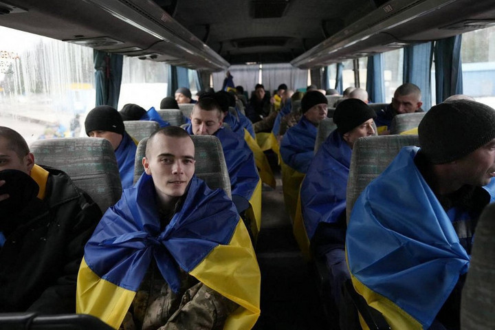 Fotó: AFP/Telegram/@Klymenko_MVS/Handout Jelentős orosz–ukrán fogolycserét hajtottak végre