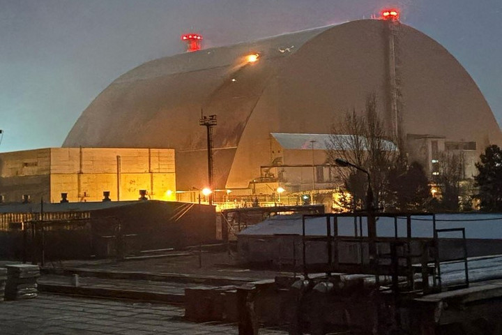 Csernobil vészjelzést küldött: lyuk a védőpajzson