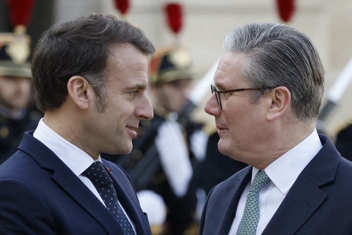 Fotó: AFP/Ludovic Marin Le akarják beszélni Trumpot a Putyinnal folytatott különtárgyalásokról