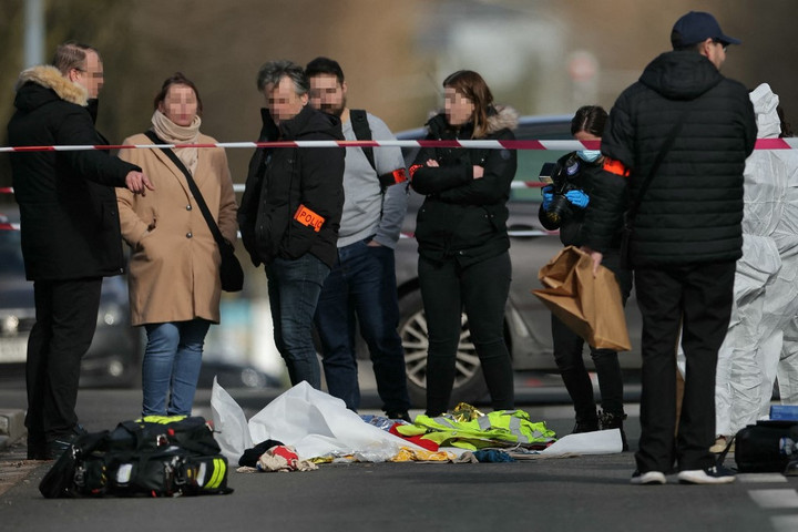 Fotó: AFP/Thomas Samson Késsel támadt a rendőrökre, lelőtték