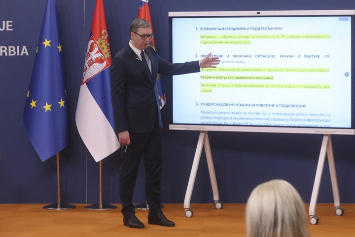Fotó: AFP/Anadolu/Filip Stevanovic Talán kiderül, mitől szállt el Vučić autójának a kereke