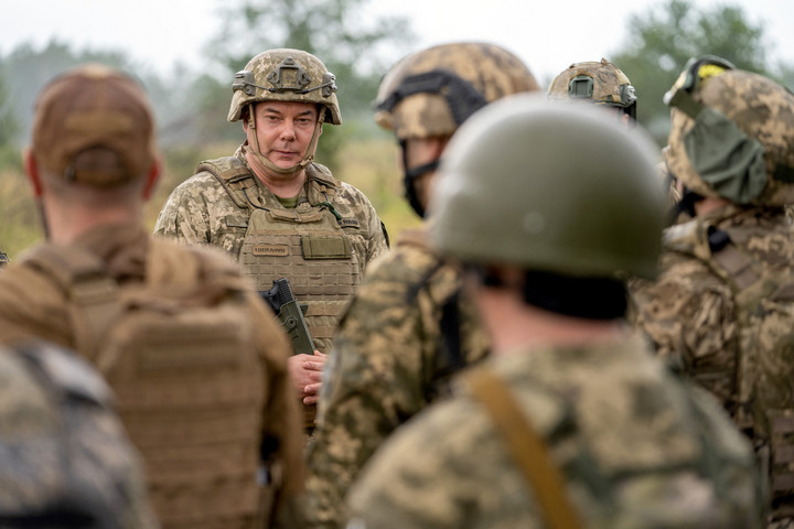 Fotó: NurPhoto via AFP/Yevhen Lubimov A frontra küldhetik azt az ukrán tábornokot, aki bírálta Zelenszkijt