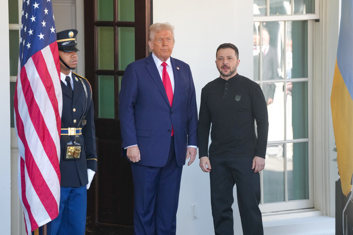 Fotó: NorthFoto Trump megdicsérte Zelenszkij új melegítőjét + VIDEÓ
